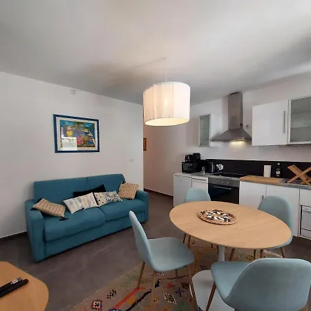 شقة Gretta - Patio, Cosy, Wifi -